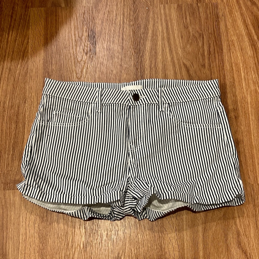 Black and white stripped jean shorts